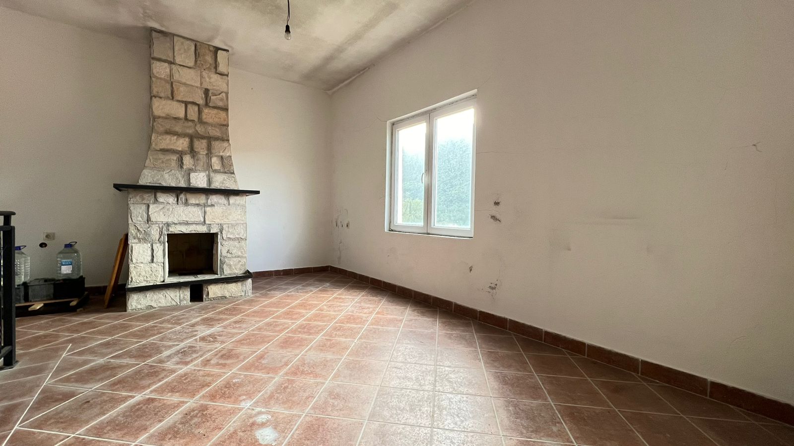 Image of House - 2 Bedrooms - 1 Bathrooms for Sale in Herceg-Novi-Sutorina-Montenegro, Image 11